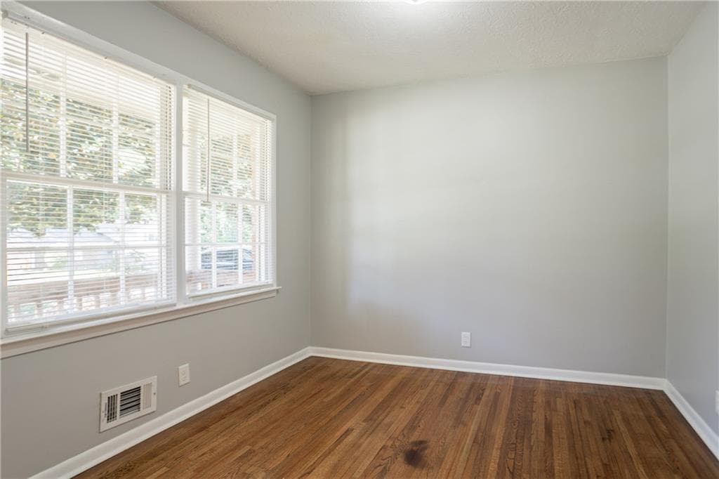 3 bedroom, 2 bathroom, 2,439 sq ft single family residence for sale at 802 San Miguel Drive, Stone Mountain, GA 30083 — photo 9