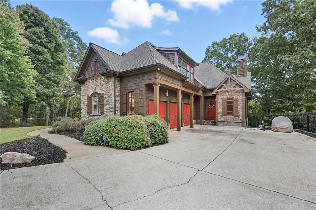 5 bedroom, 7 bathroom, 7,341 sq ft single family residence for sale at 6105 Grand Marina Circle, Gainesville, GA 30506 — photo 2