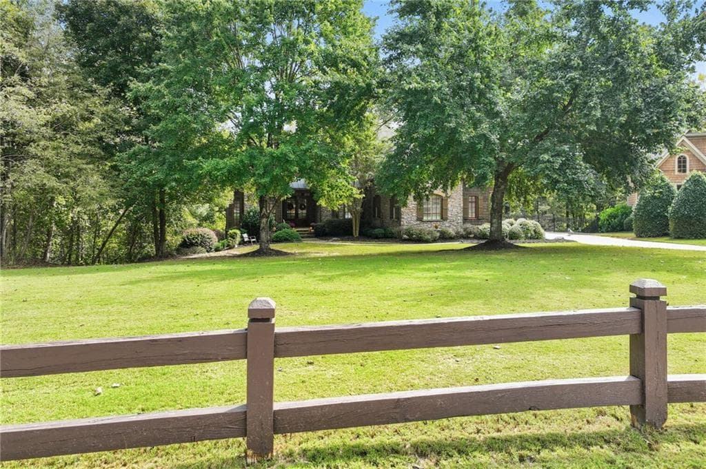 5 bedroom, 7 bathroom, 7,341 sq ft single family residence for sale at 6105 Grand Marina Circle, Gainesville, GA 30506 — photo 6