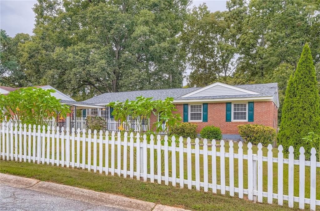 4 bedroom, 2 bathroom, 1,589 sq ft single family residence sold at 4449 Bonnie Glen Court, Conley, GA 30288