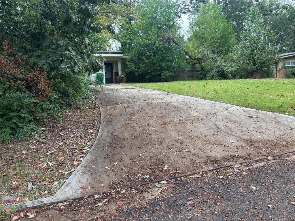 1092 Lynmoor Drive, Brookhaven, GA 30319 — most recent listing photo