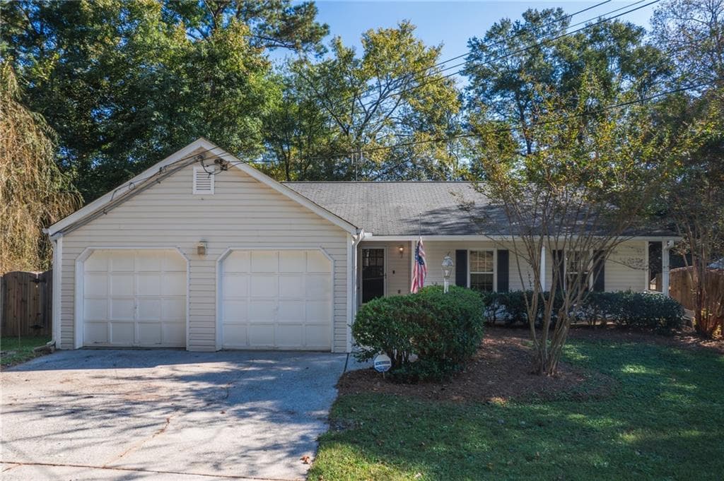 3 bedroom, 2 bathroom, 1,396 sq ft single family residence sold at 922 Riverstone Way, Woodstock, GA 30188