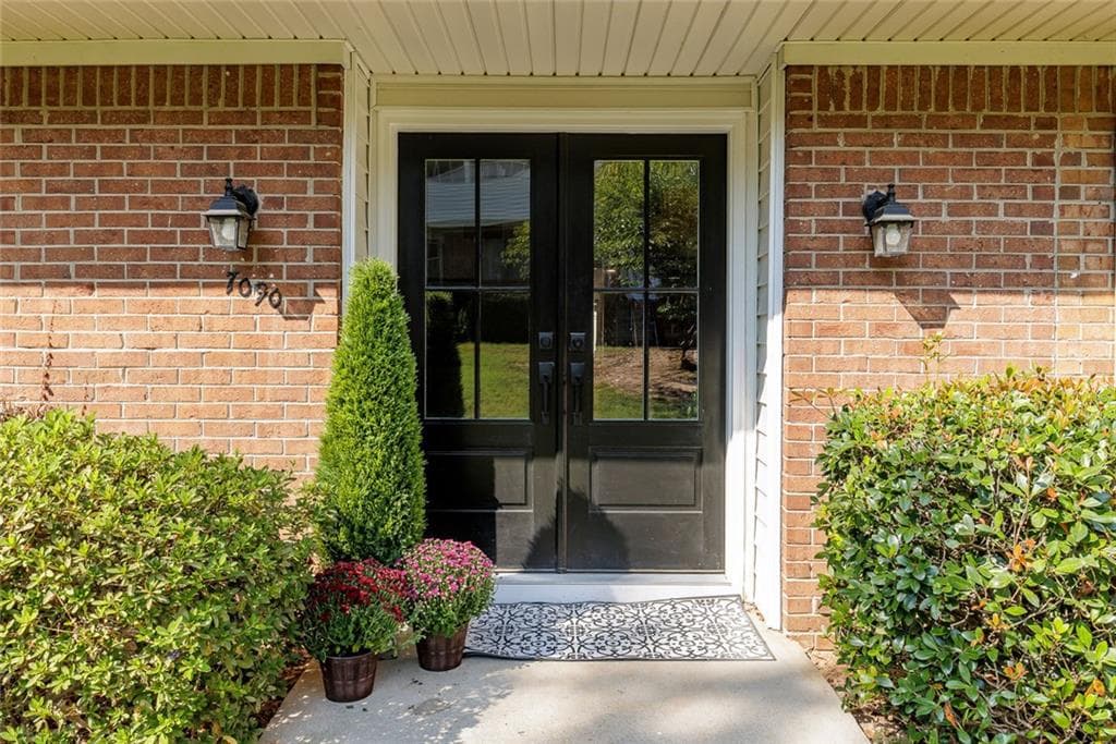 7090 Stonington Drive, Atlanta, GA 30328 — most recent listing photo