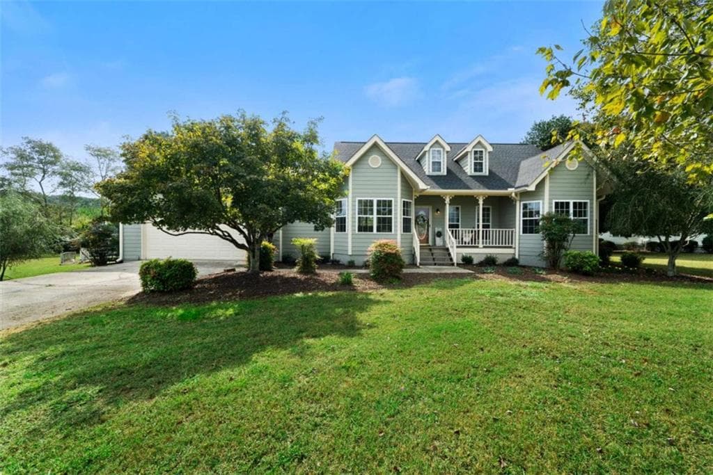 3 bedroom, 2 bathroom, 2,173 sq ft single family residence sold at 1 Heather Circle, Cave Spring, GA 30124