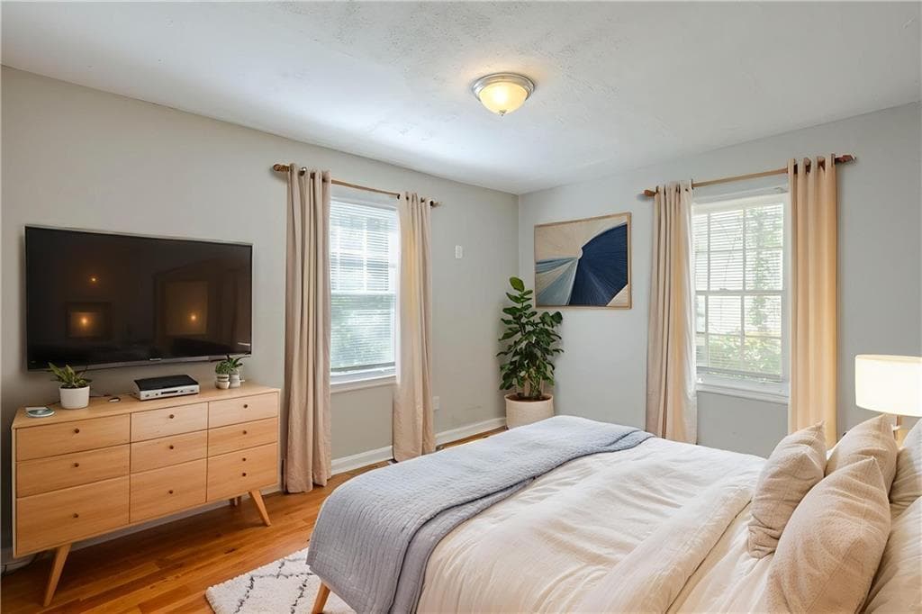 2 bedroom, 1 bathroom, 977 sq ft single family residence under contract at 1328 Lockhaven Circle, Atlanta, GA 30311 — photo 4