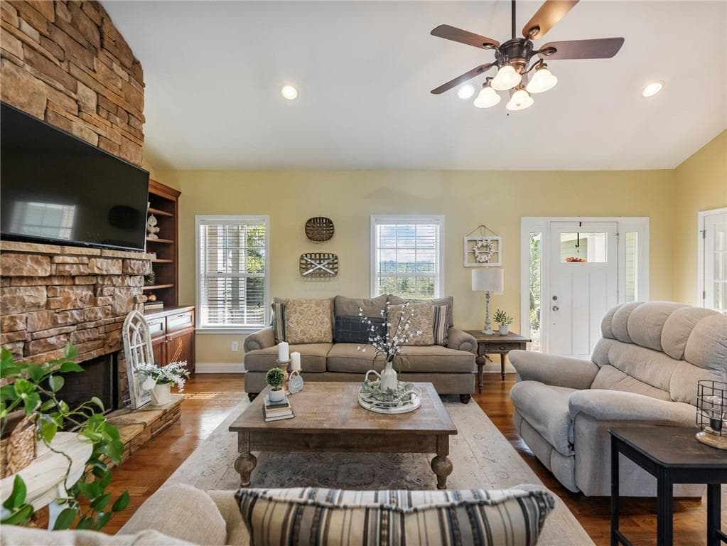 5 bedroom, 4 bathroom, 4,928 sq ft single family residence for sale at 7657 Pea Ridge Road, Lula, GA 30554 — photo 6