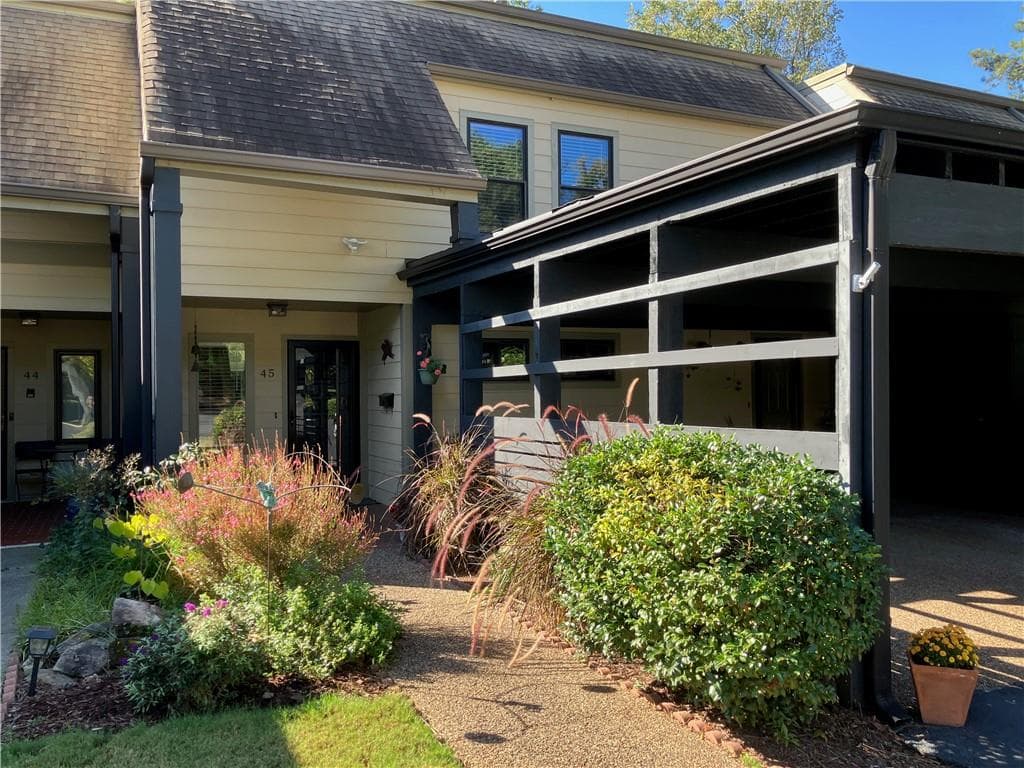 45 Forrest Place, Atlanta, GA 30328 — most recent listing photo