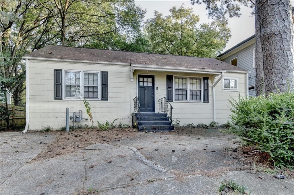 3 bedroom, 1 bathroom, 960 sq ft single family residence sold at 750 Bellemeade Avenue, Atlanta, GA 30318
