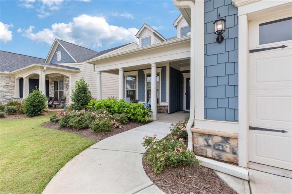 3 bedroom, 3 bathroom, 2,742 sq ft single family residence for sale at 5213 Morrell Road, Hoschton, GA 30548 — photo 4