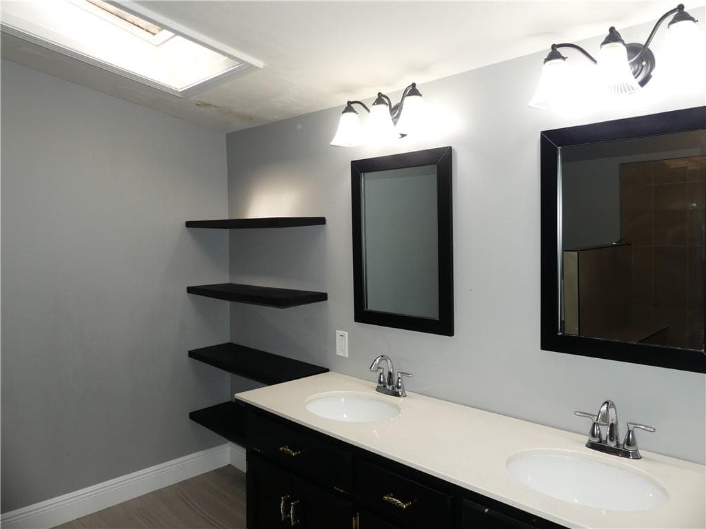 5 bedroom, 3 bathroom, 1,820 sq ft single family residence for sale at 7012 Blueberry Ridge, Acworth, GA 30102 — photo 4