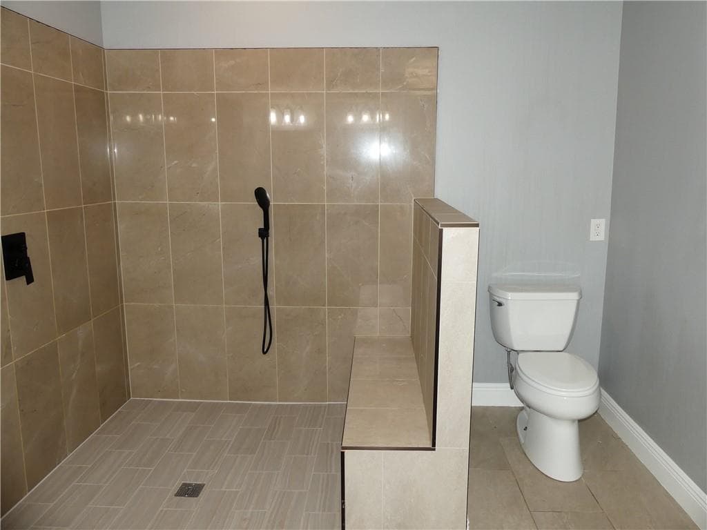 5 bedroom, 3 bathroom, 1,820 sq ft single family residence for sale at 7012 Blueberry Ridge, Acworth, GA 30102 — photo 5