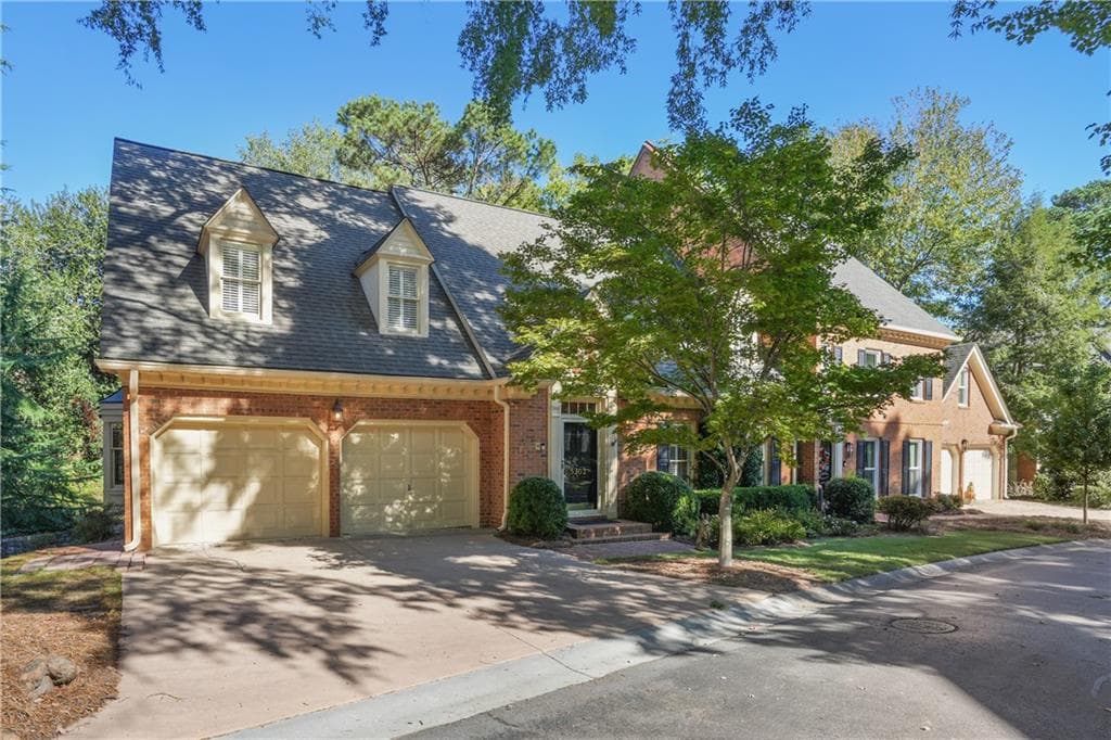 4 bedroom, 5 bathroom, 4,280 sq ft townhouse sold at 5302 Fairfield, Atlanta, GA 30338