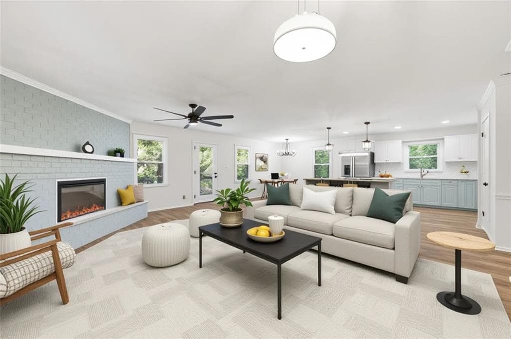 3 bedroom, 2 bathroom, 2,481 sq ft single family residence under contract at 2011 Shadowwood Drive, Marietta, GA 30066 — photo 3