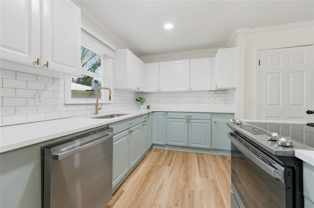 3 bedroom, 2 bathroom, 2,481 sq ft single family residence under contract at 2011 Shadowwood Drive, Marietta, GA 30066 — photo 7