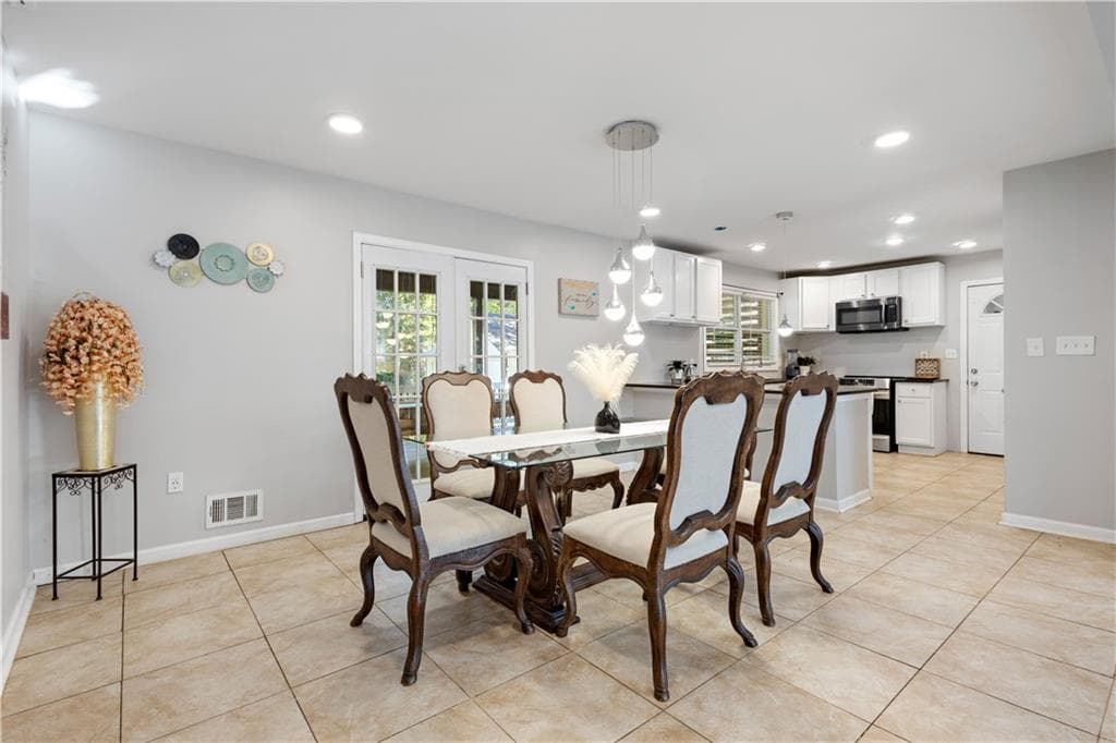 8 bedroom, 4 bathroom, 4,645 sq ft single family residence for sale at 154 Dollar Mill Road, Atlanta, GA 30331 — photo 7