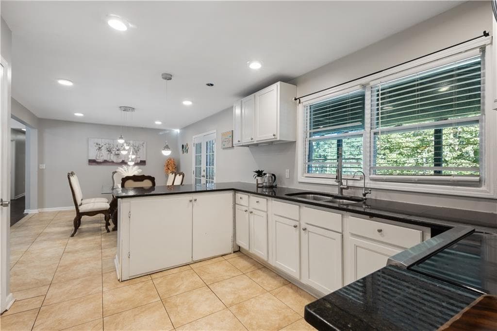 8 bedroom, 4 bathroom, 4,645 sq ft single family residence for sale at 154 Dollar Mill Road, Atlanta, GA 30331 — photo 9