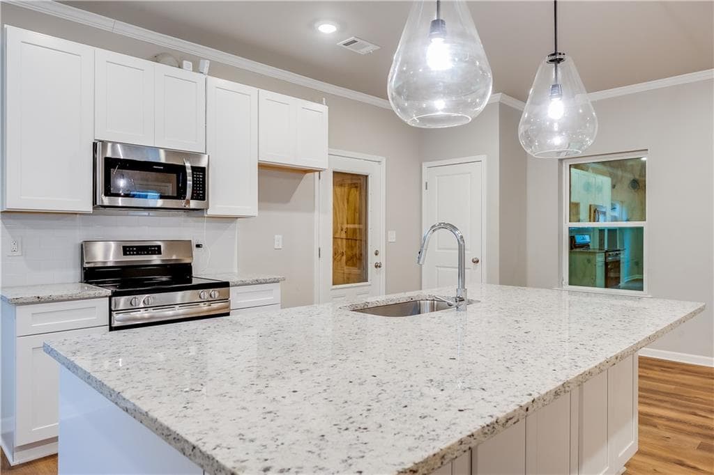 3 bedroom, 3 bathroom, 1,326 sq ft townhouse under contract at 960 Lawton Street, Atlanta, GA 30310 — photo 5