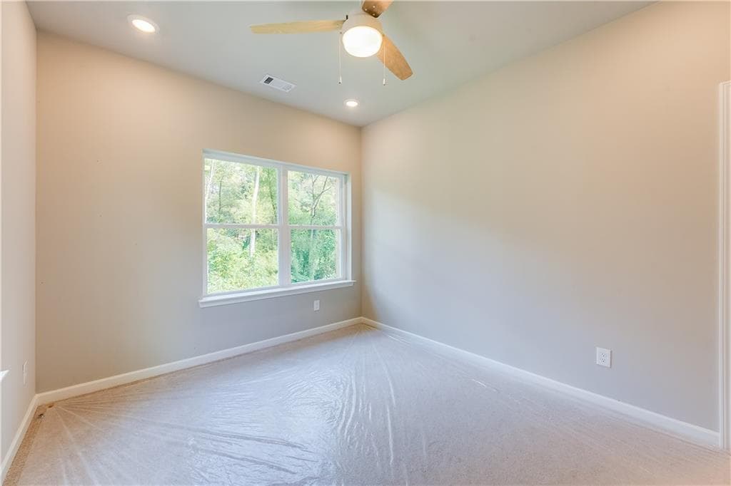 3 bedroom, 3 bathroom, 1,326 sq ft townhouse under contract at 960 Lawton Street, Atlanta, GA 30310 — photo 9