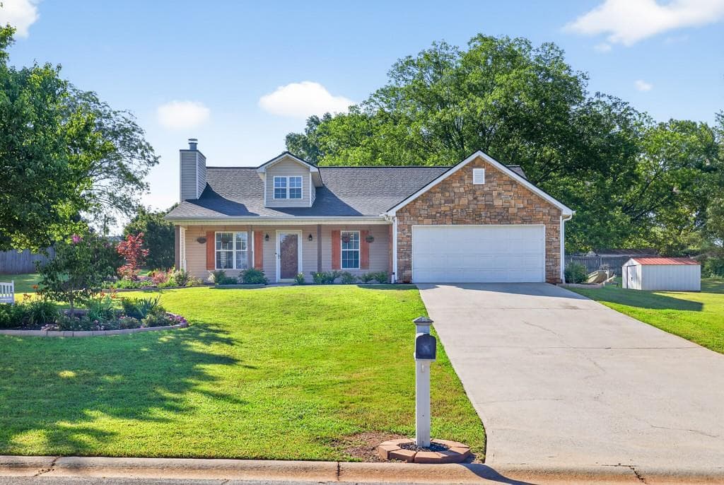 933 Justin Drive, Winder, GA 30680 — most recent listing photo