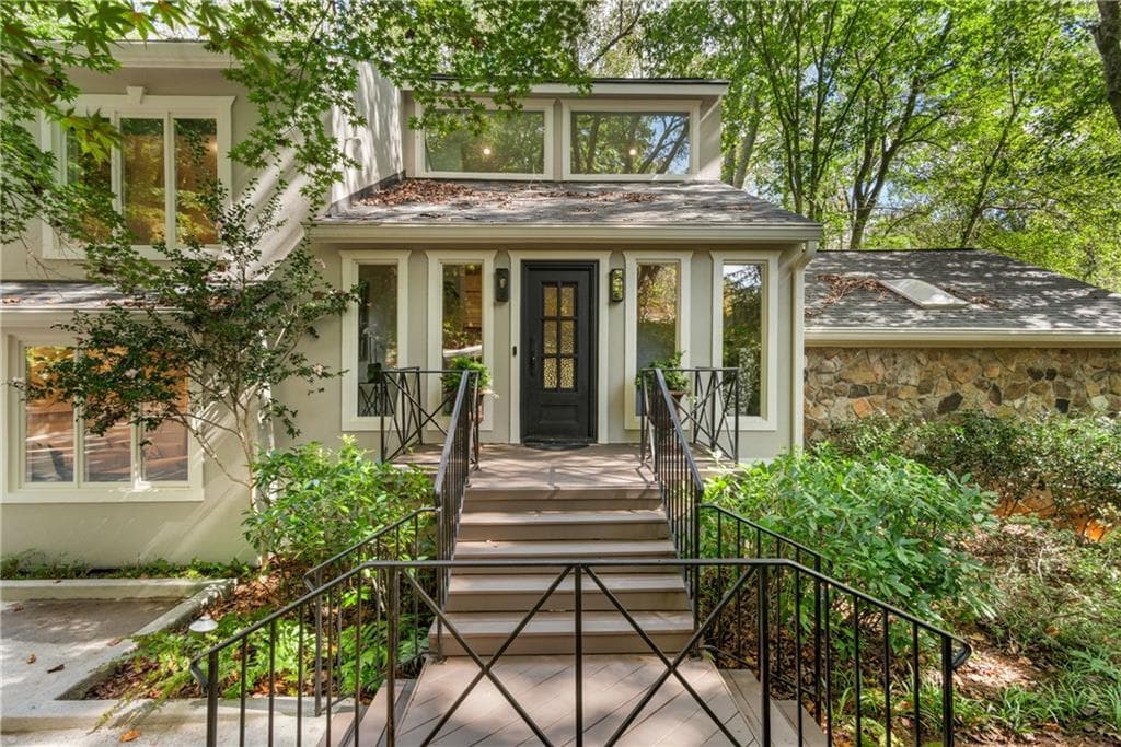 4 bedroom, 4 bathroom, 4,424 sq ft single family residence sold at 7315 Chattahoochee Bluff Drive, Atlanta, GA 30350