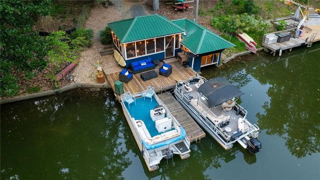 other sold at 724 Lakeshore Drive, Berkeley Lake, GA 30096