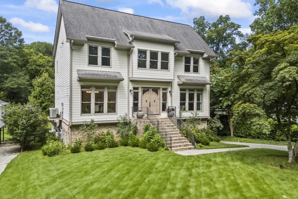 4 bedroom, 5 bathroom, 3,264 sq ft single family residence sold at 1742 Helen Drive, Atlanta, GA 30306