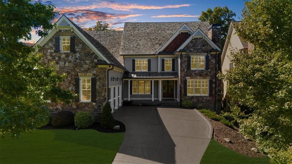 5 bedroom, 5 bathroom, 6,264 sq ft single family residence for sale at 25 River Sound Circle, Dawsonville, GA 30534 — photo 2