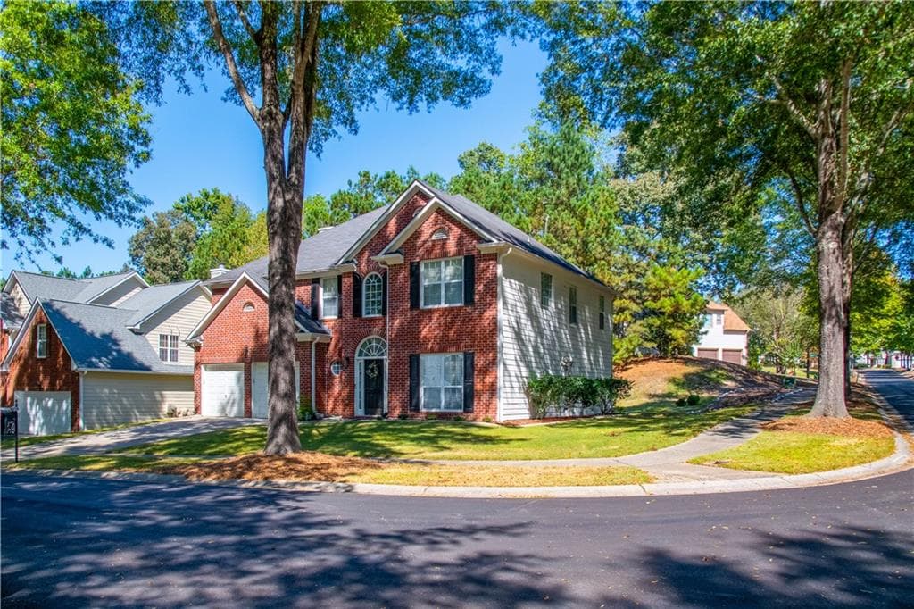 4 bedroom, 3 bathroom, 2,718 sq ft single family residence for sale at 640 FITZGERALD Place, Atlanta, GA 30349 — photo 2