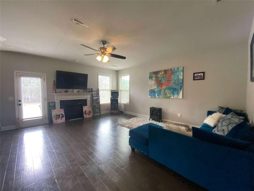 5 bedroom, 3 bathroom, 3,180 sq ft single family residence under contract at 2935 Centennial Drive, Conyers, GA 30013 — photo 6