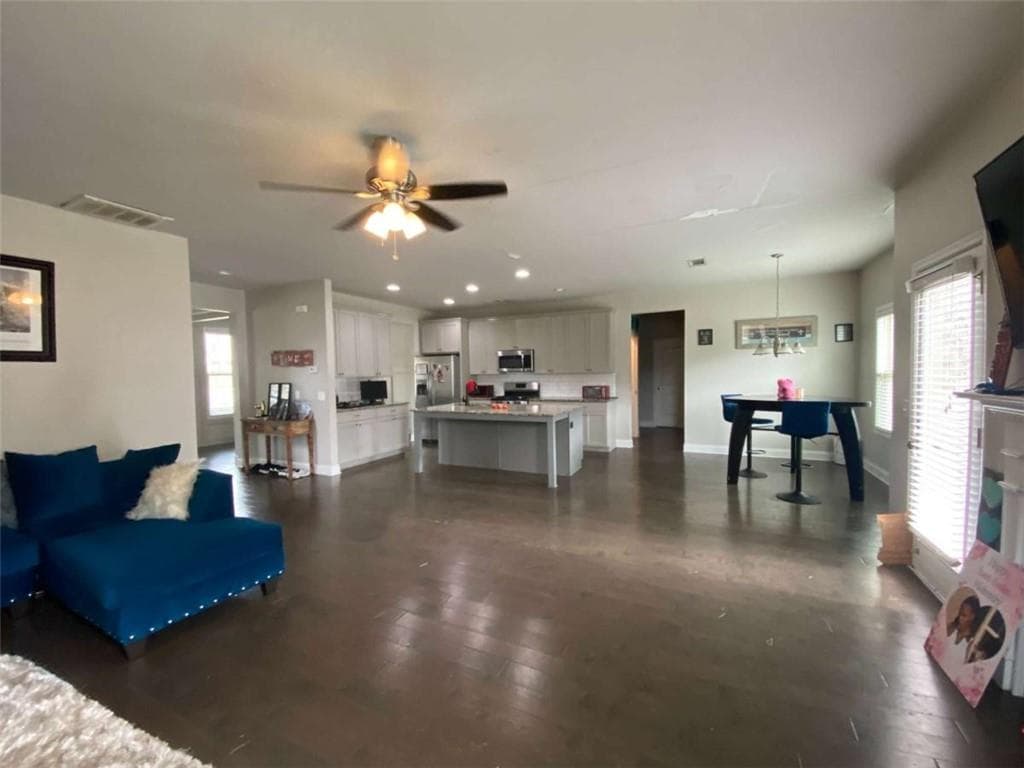 5 bedroom, 3 bathroom, 3,180 sq ft single family residence under contract at 2935 Centennial Drive, Conyers, GA 30013 — photo 7