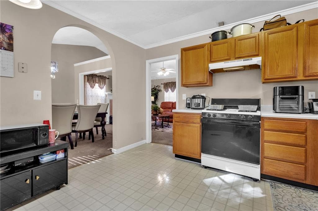 3 bedroom, 3 bathroom, 1,674 sq ft single family residence under contract at 7350 Earls Court, Douglasville, GA 30134 — photo 7