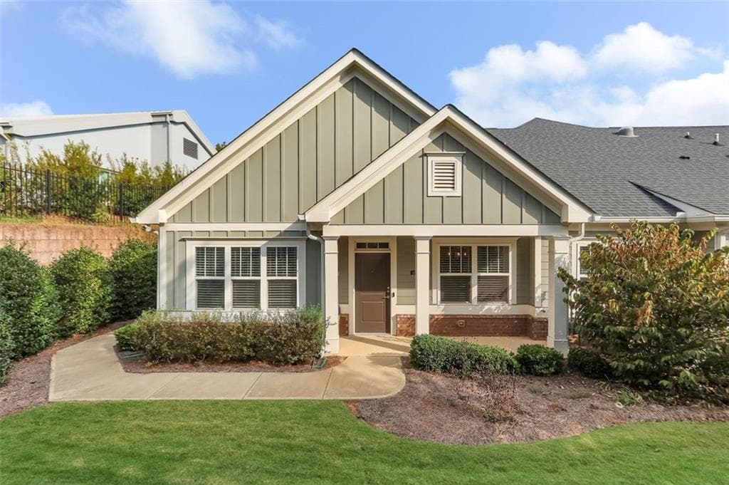 2 bedroom, 2 bathroom, 1,696 sq ft townhouse sold at 106 Olde Hickory Court, Woodstock, GA 30188