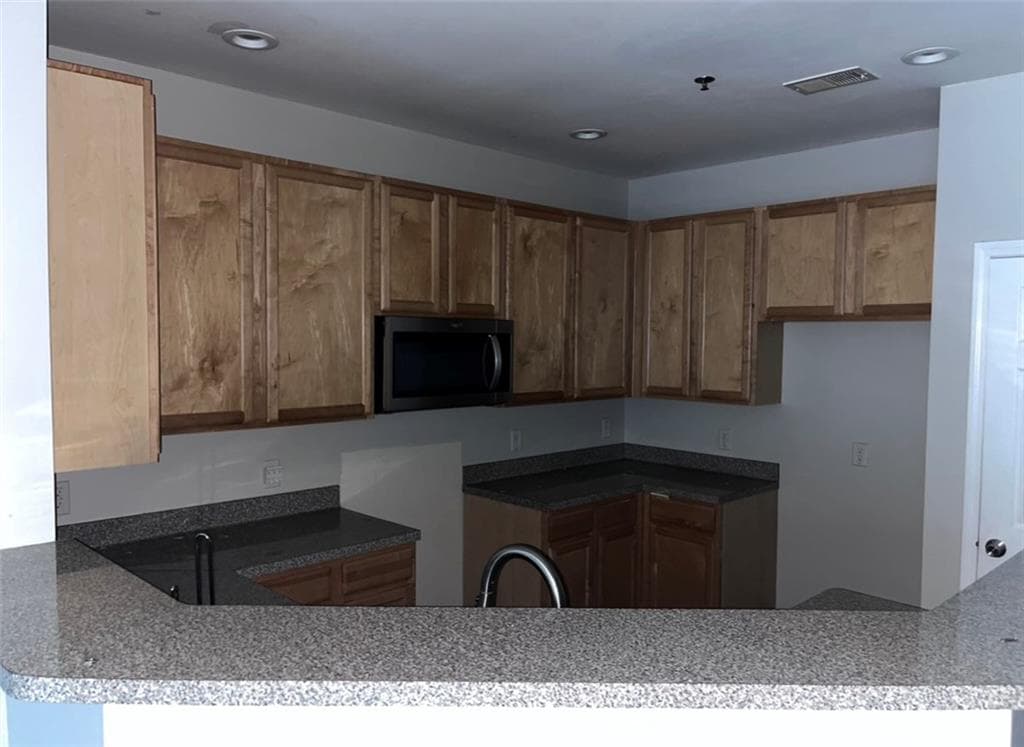 3 bedroom, 3 bathroom, 1,573 sq ft townhouse for sale at 109 Ellis Drive, Conyers, GA 30012 — photo 6