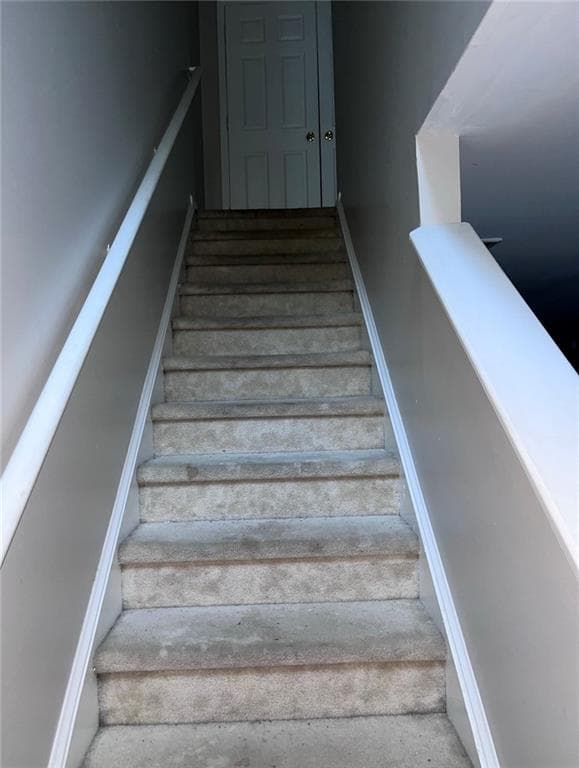 3 bedroom, 3 bathroom, 1,573 sq ft townhouse for sale at 109 Ellis Drive, Conyers, GA 30012 — photo 9