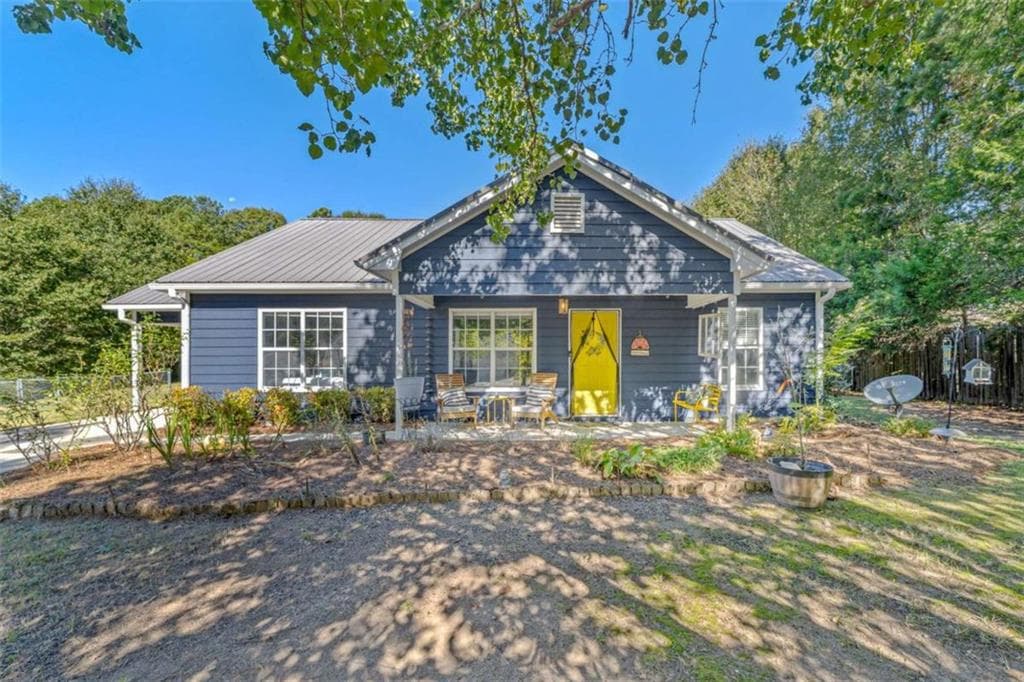 385 Sunset Drive, Statham, GA 30666 — most recent listing photo