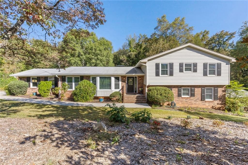 5 bedroom, 4 bathroom, 3,265 sq ft single family residence sold at 3265 Beechwood Drive, Marietta, GA 30067