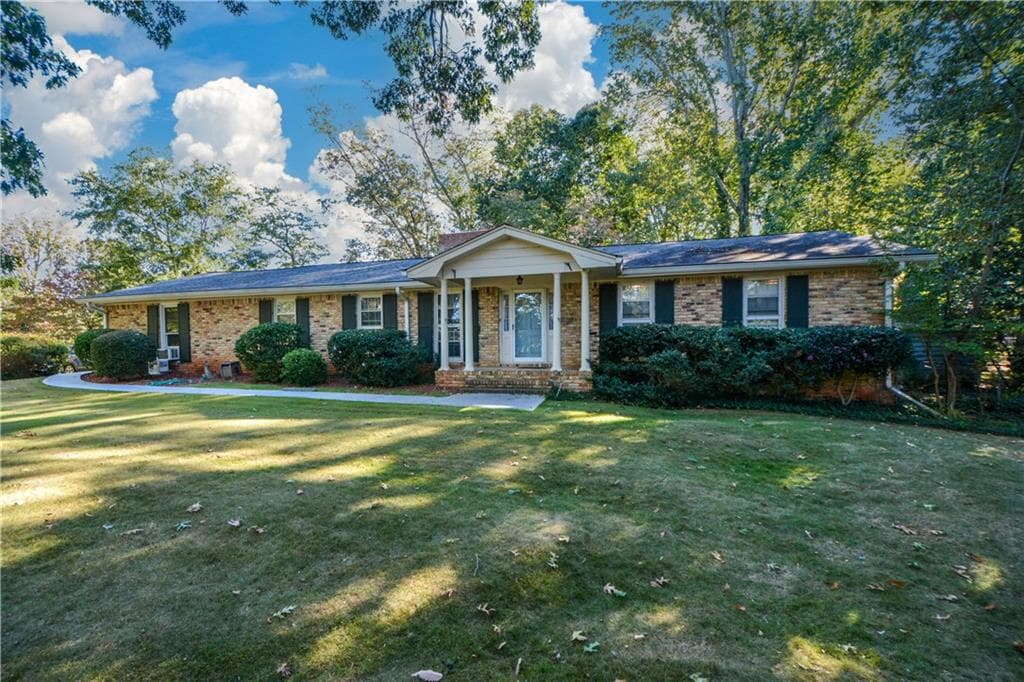 4 bedroom, 2 bathroom, 2,700 sq ft single family residence sold at 5379 Harris Circle, Atlanta, GA 30338