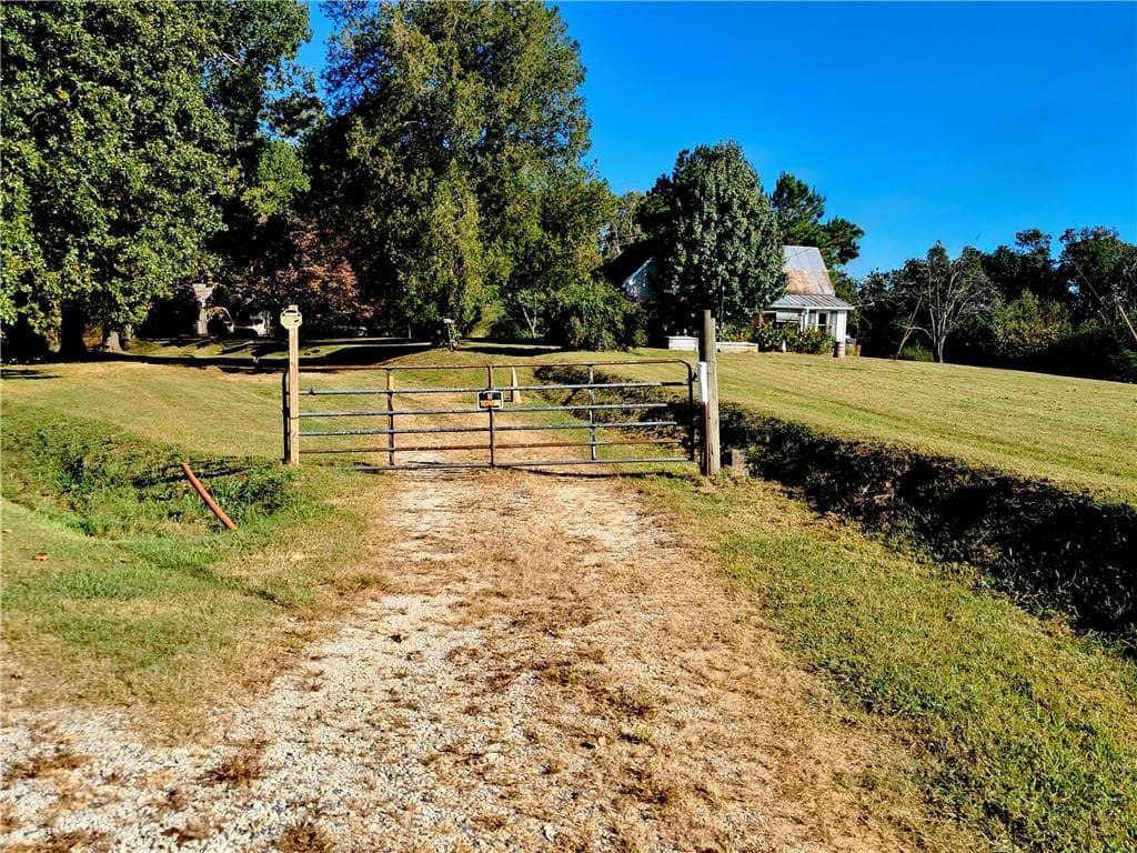 single family residence for sale at 681 Mullinax Road, Jasper, GA 30143 — photo 3