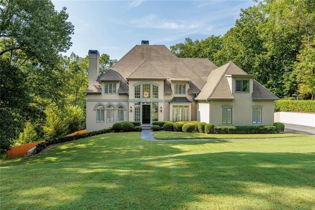 845 Jett Ferry Manor, Sandy Springs, GA 30350 — most recent listing photo