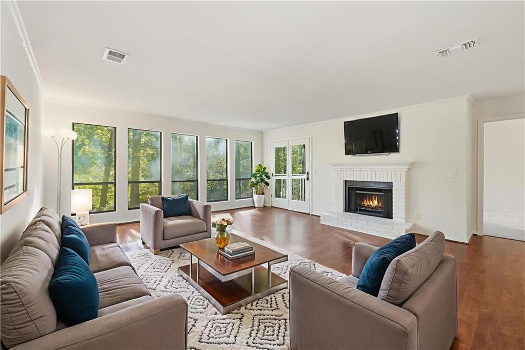 427 Warm Springs Circle, Roswell, GA 30075 — most recent listing photo