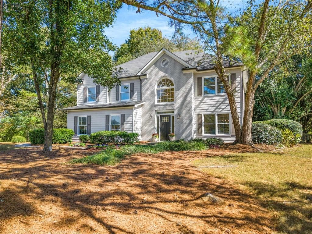4 bedroom, 3 bathroom, 2,106 sq ft single family residence sold at 2915 Dacula Oaks Drive, Dacula, GA 30019