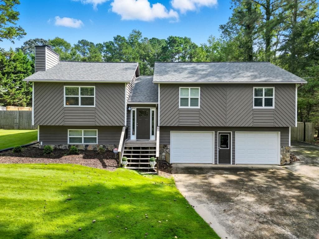 3 bedroom, 2 bathroom, 2,092 sq ft single family residence sold at 713 Emerald Ridge, Woodstock, GA 30189