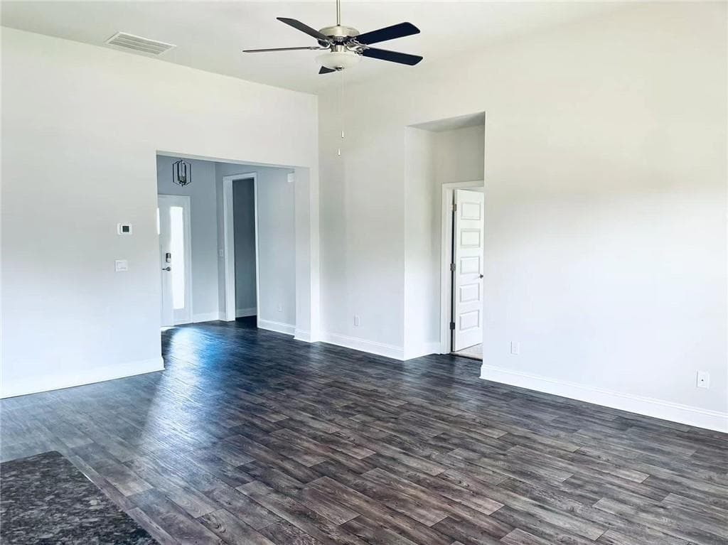 3 bedroom, 2 bathroom, 1,956 sq ft single family residence for sale at 2234 Remington Drive, Commerce, GA 30529 — photo 5