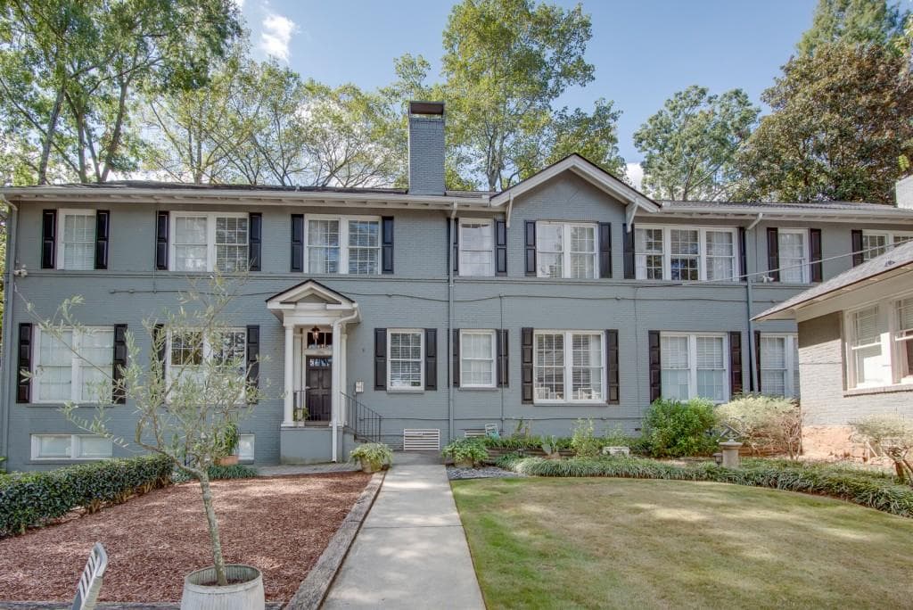 1 bedroom, 1 bathroom, 563 sq ft condominium sold at 1350 N Morningside Drive 8, Atlanta, GA 30306