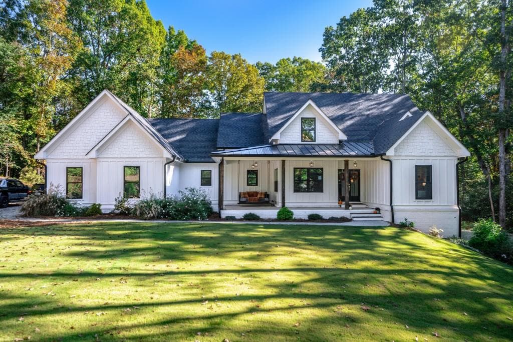 3 bedroom, 5 bathroom, 3,545 sq ft single family residence sold at 1002 Richmond Place Way, Loganville, GA 30052