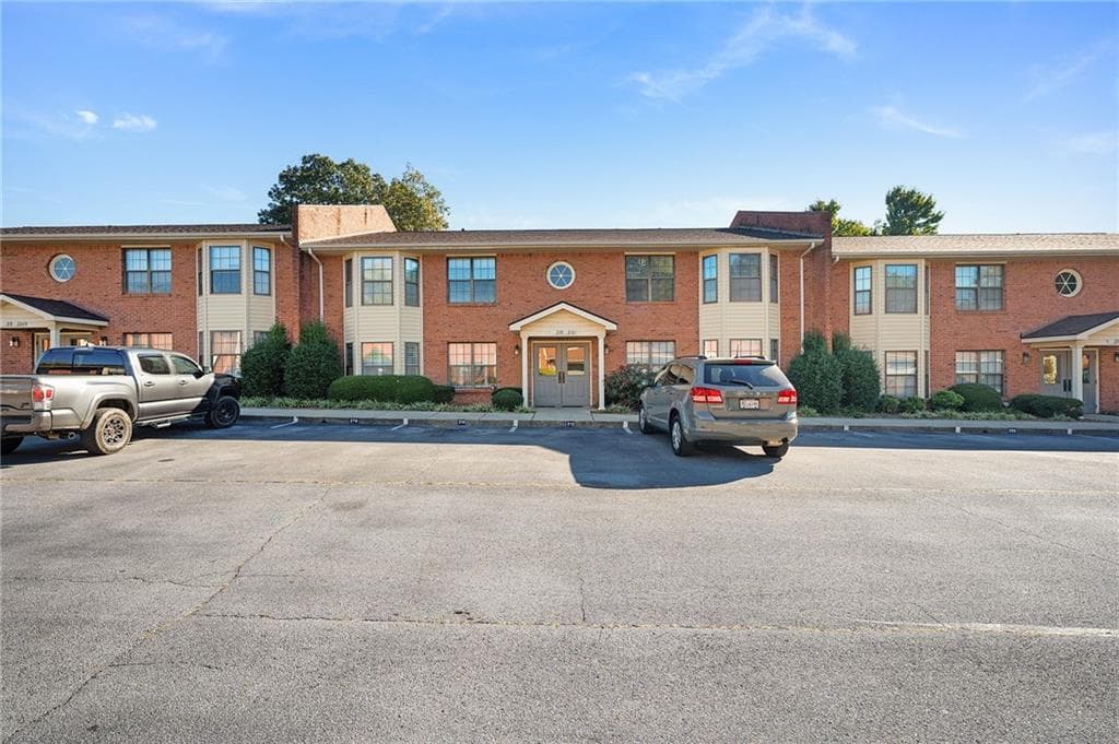 212 Mount Vernon Drive, Calhoun, GA 30701 — most recent listing photo