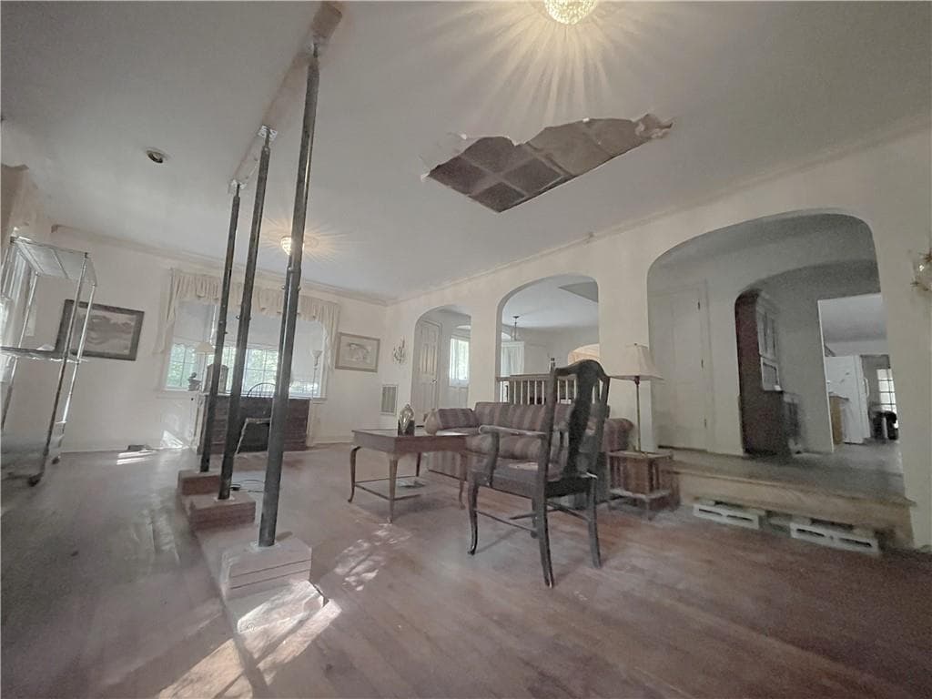 6 bedroom, 4 bathroom, 3,287 sq ft single family residence under contract at 10588 Fitzgerald Road, Jonesboro, GA 30238 — photo 9