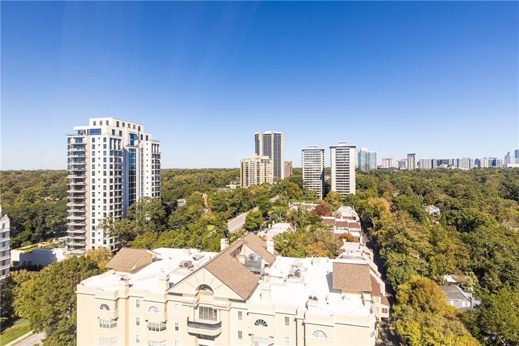 1 bedroom, 1 bathroom, 505 sq ft condominium sold at 2479 Peachtree Road 1711, Atlanta, GA 30305