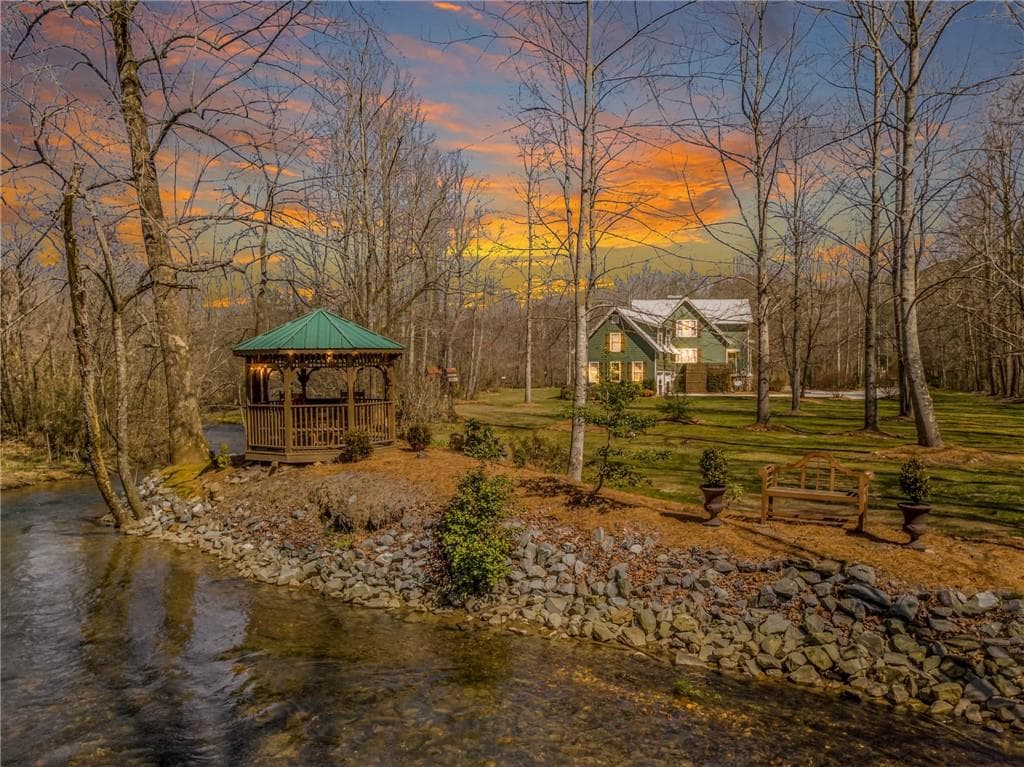 4 bedroom, 3 bathroom, 3,602 sq ft single family residence under contract at 3349 Whitepath Road, Ellijay, GA 30540 — photo 2