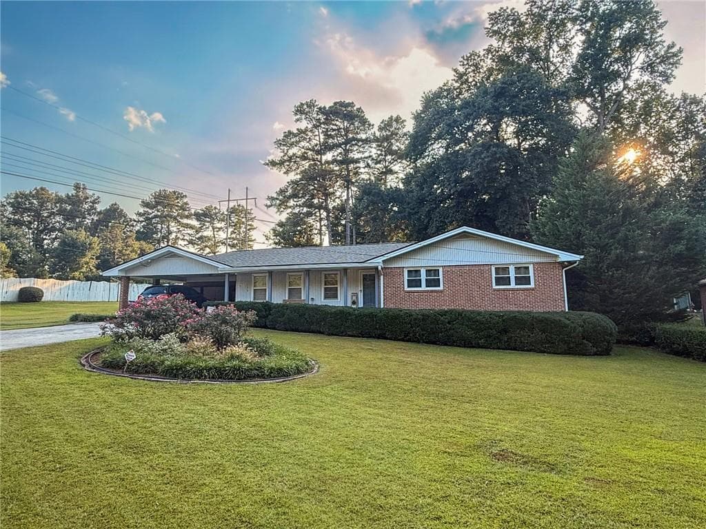 1733 Rhonda Lane, Stone Mountain, GA 30087 — most recent listing photo